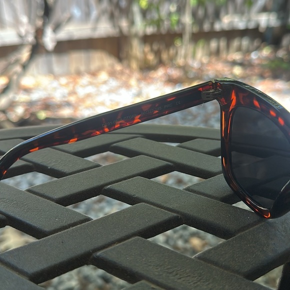 Diff Tortoise Shell Sunglasses - Picture 5 of 6